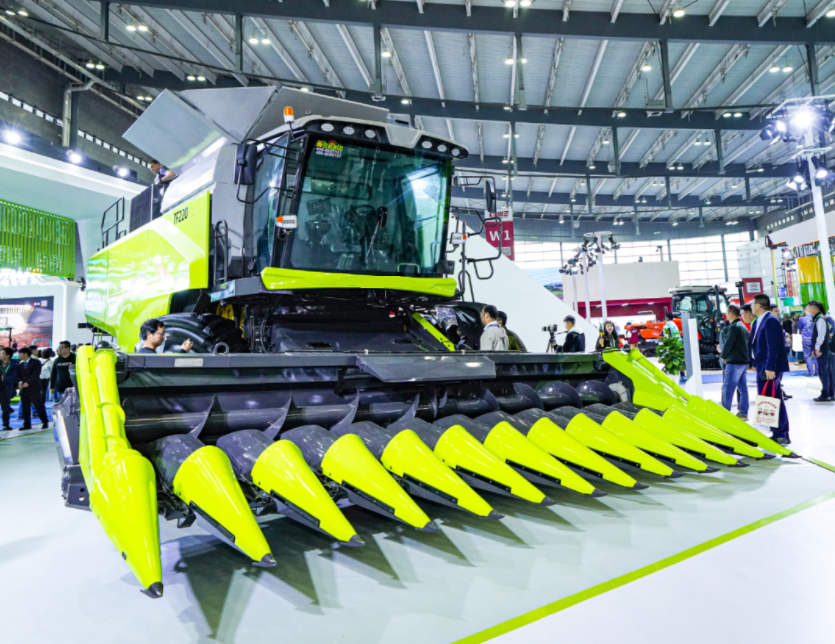 Domestic Maximum Feeding Capacity Grain Harvester