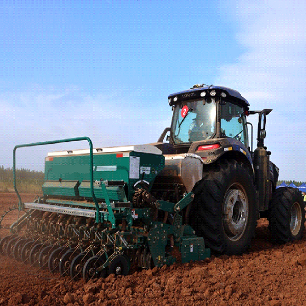 Agricultural Machinery Decoding High Wheat Yield